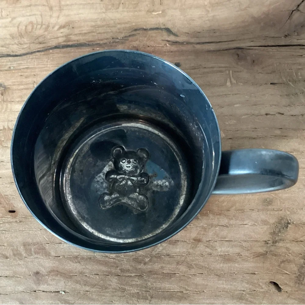 ⚫️ Vintage - Silver Plate Baby’s - Toddlers Cup with Cute Bear Design on base